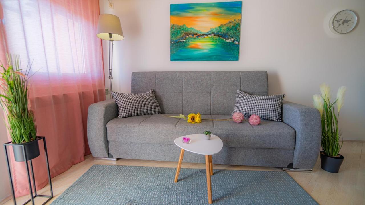 1St Floorc Apartment Pula Exterior photo